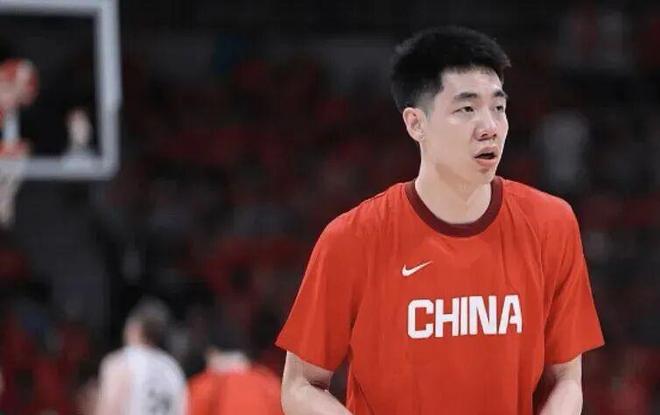 美国杨毅：联盟应取消小卡去猛龙交易 让他留快船开发布会直面问题
