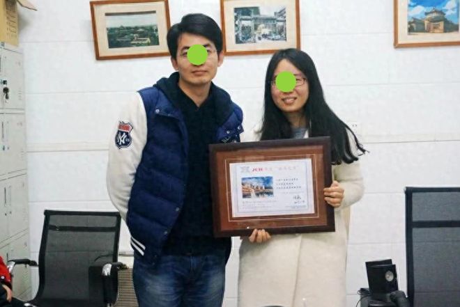 “去香港看演唱会被取消低保”引热议,网友称表妹前往香港看演唱会,全家低保资格被取消
