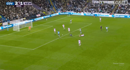 动容!凯恩获奖感言:没热刺我站不到这儿 奖杯送孔帕尼盼他早康复