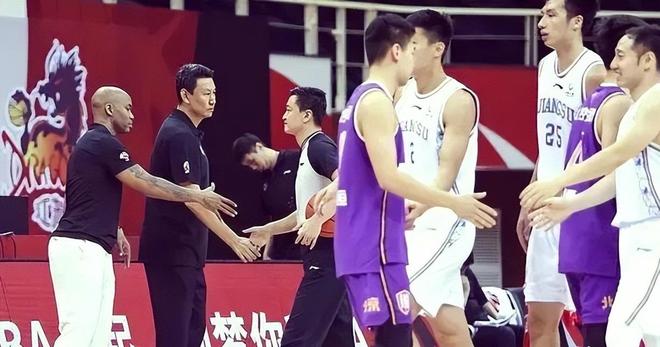 本赛季网坛商业吸金排行榜：阿卡小威领跑，郑钦文第五！