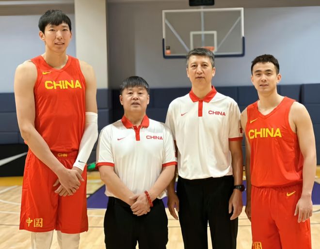 CBA速递!阿不都沙拉木兼任球队教练,奎因开启个人技术特训,山西男篮有意张文逸,朱芳雨赴美挑选大外援