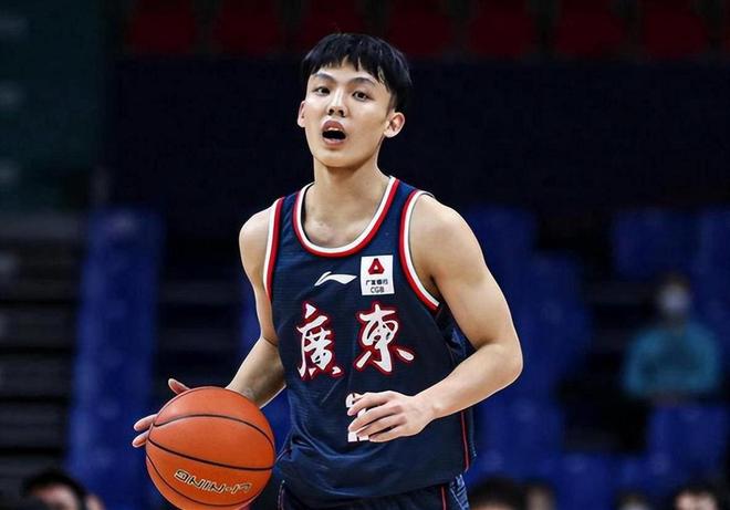 郭士强：杨瀚森很努力但技术状态一般；做好了八村回归日本队的准备