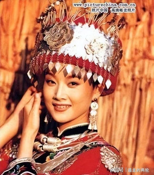 嫩哨执法川渝德比，重庆力争稳住第二 成都吸取教训 肯帕努战韦世豪