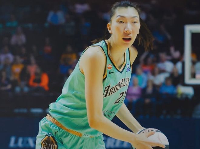 3年2.2亿!曝三方交易啊!杰伦布朗或换字母哥