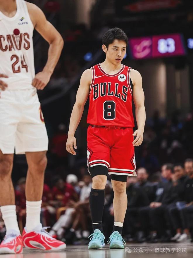 杨瀚森正式抵达赌城：结束世预赛火速归队 11日迎开拓者夏联首战