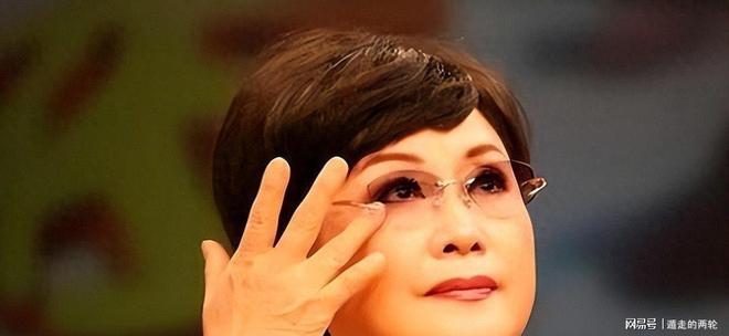 嫩哨执法川渝德比，重庆力争稳住第二 成都吸取教训 肯帕努战韦世豪