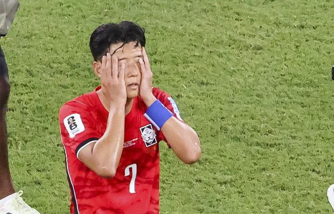 “转200元，除了脸哪都能看”、男子裸聊2分钟被敲诈14笔钱……央视曝光午夜色情直播间乱象，1900多个账号被封禁