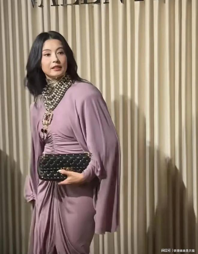 曝景甜口中的剧组夫妻:顶流男星剧组追过4位85花,成功率高达50%