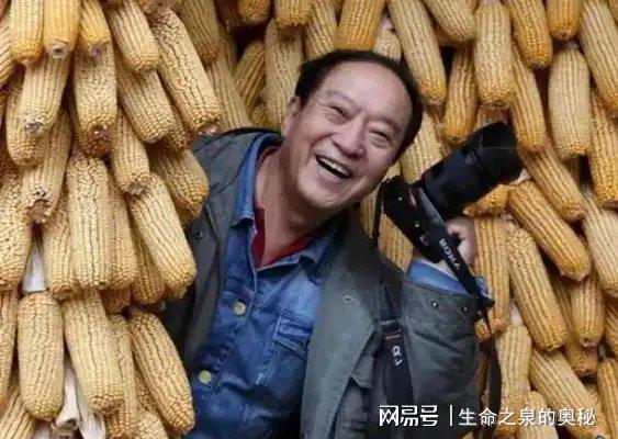 太丝滑!上海男篮外援弗格活动现场一套“中文”连招引爆全场