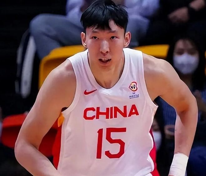 CBA速递!阿不都沙拉木兼任球队教练,奎因开启个人技术特训,山西男篮有意张文逸,朱芳雨赴美挑选大外援