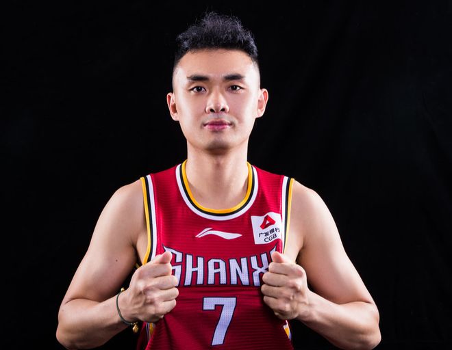 连续10场丢球，诺伊尔追平世界杯历史门将最长连续丢球纪录